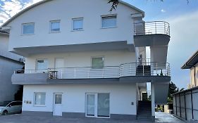 Apartmaji Meduza 2