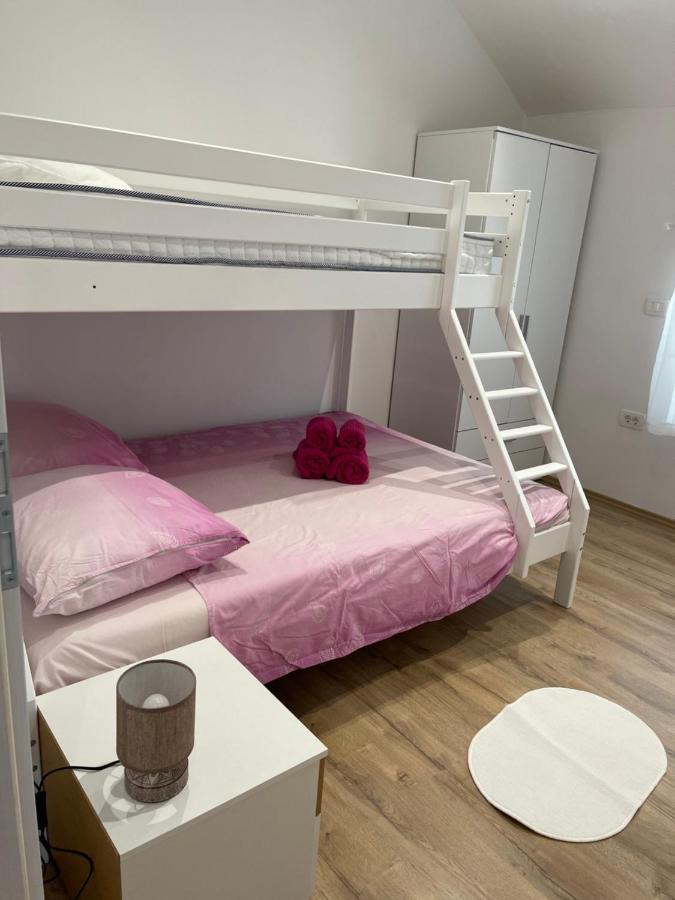 Ferienwohnung Apartmaji Meduza 2 Izola Exterior foto