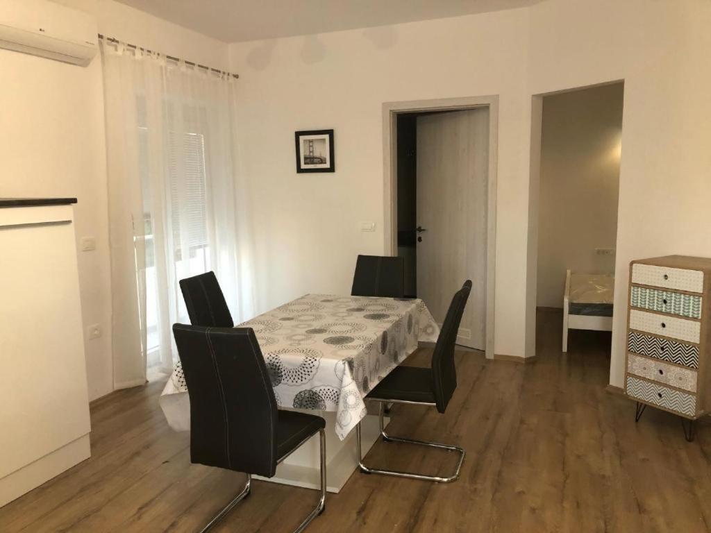 Ferienwohnung Apartmaji Meduza 2 Izola Exterior foto